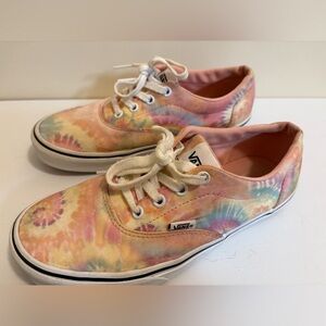 Women’s size 8 tie dye Vans. Used. Tread looks great!